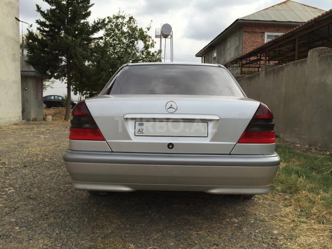 Mercedes C 180 1999, 175,000 km - 1.8 л - Masallı