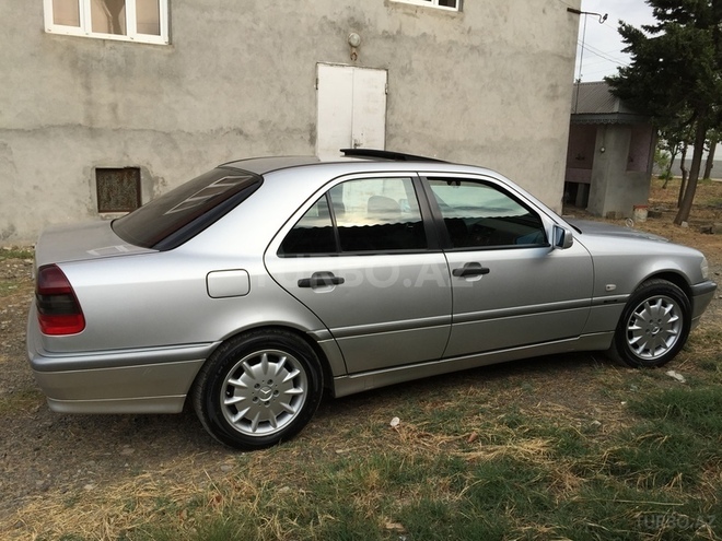 Mercedes C 180 1999, 175,000 km - 1.8 л - Masallı