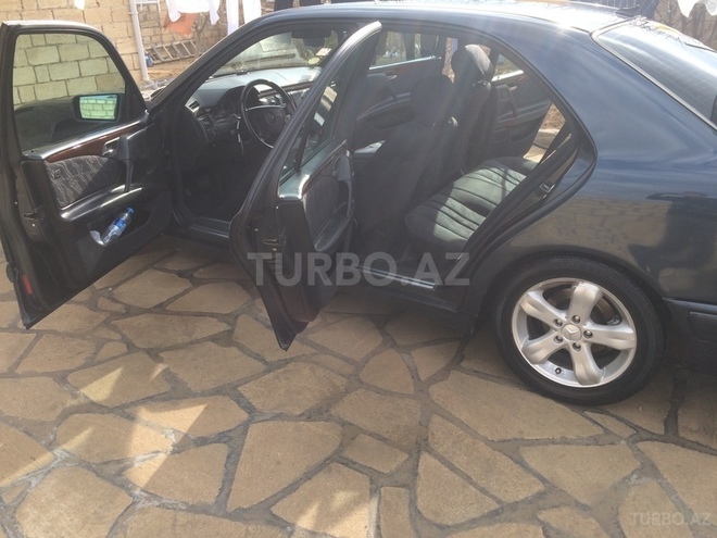 Mercedes E 230 1997, 321,200 km - 2.3 л - Bakı