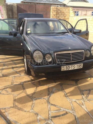 Mercedes E 230 1997, 321,200 km - 2.3 л - Bakı