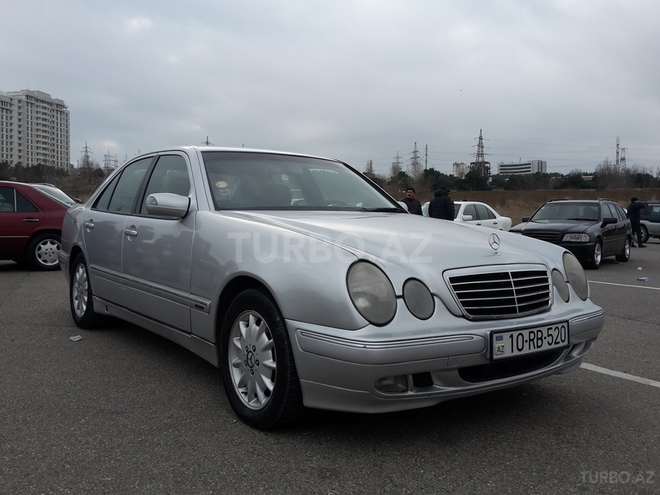 Mercedes E 240 2000, 419,000 km - 2.4 l - Bakı