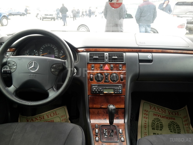 Mercedes E 240 2000, 419,000 km - 2.4 l - Bakı