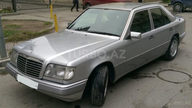 Mercedes E 200 1993, 238,000 km - 2.0 л - Bakı