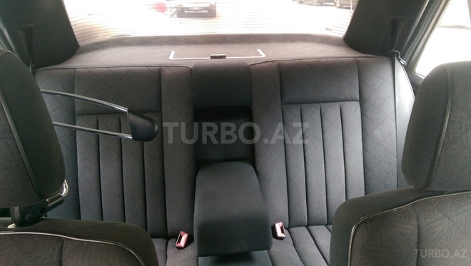 Mercedes E 200 1993, 238,000 km - 2.0 л - Bakı