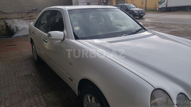 Mercedes E 300 1997, 335,000 km - 3.0 l - Bakı