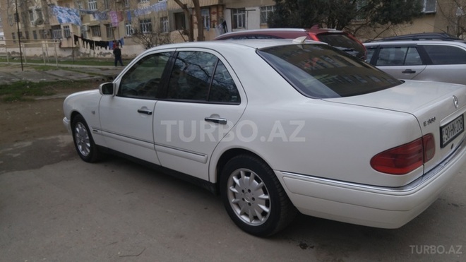 Mercedes E 300 1997, 335,000 km - 3.0 l - Bakı