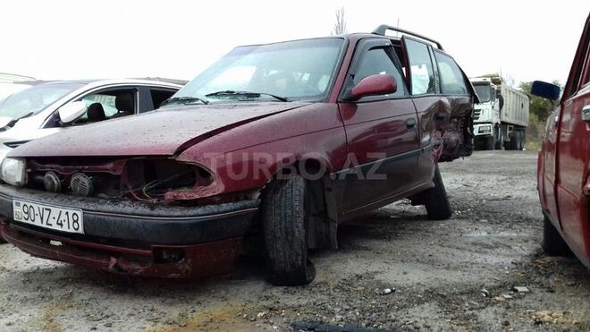 Opel Astra 1997, 150,000 km - 0.2 л - Bakı