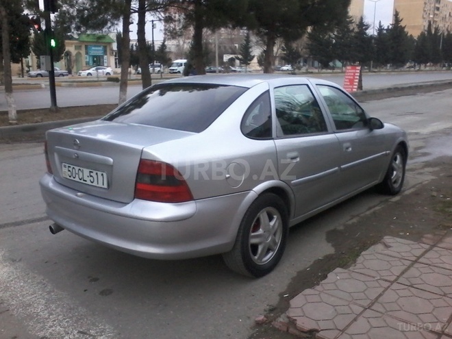 Opel Vectra 1996, 295,000 km - 2.0 l - Sumqayıt