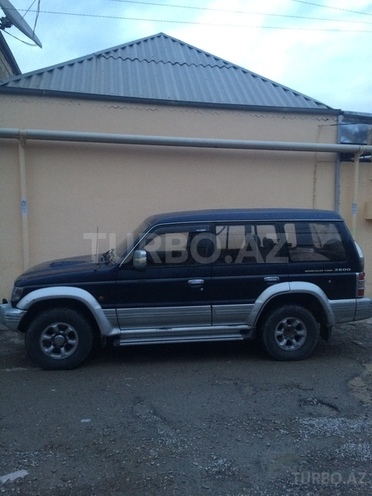 Mitsubishi Pajero 1995, 373,000 km - 2.8 l - Bakı