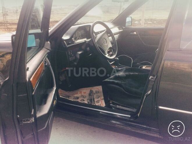 Mercedes E 320 1995, 282,000 km - 3.2 л - Bakı