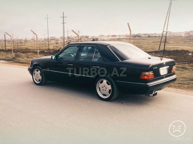 Mercedes E 320 1995, 282,000 km - 3.2 л - Bakı