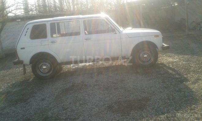 LADA (VAZ) Niva 2000, 220,000 km - 1.7 л - Ucar