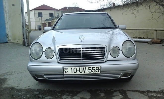Mercedes E 240 1998, 273,000 km - 2.4 l - Bakı