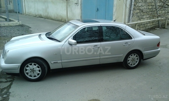Mercedes E 240 1998, 273,000 km - 2.4 l - Bakı