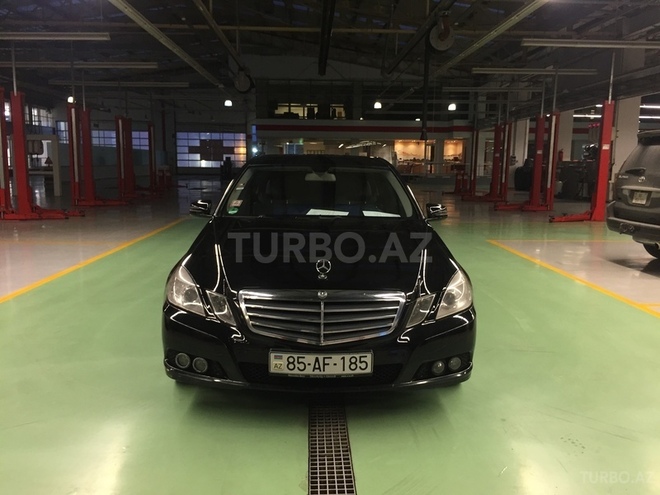 Mercedes E 220 2010, 206,870 km - 2.2 l - Bakı