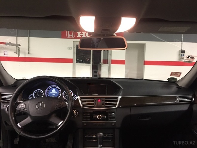 Mercedes E 220 2010, 206,870 km - 2.2 l - Bakı