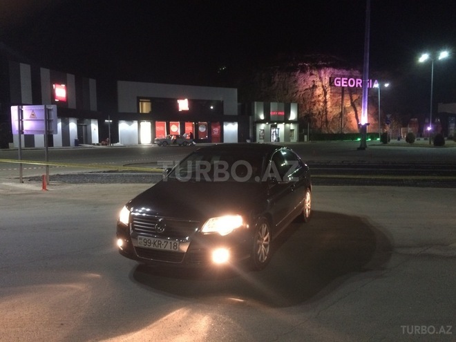 Volkswagen Passat 2010, 135,000 km - 2.0 л - Bakı