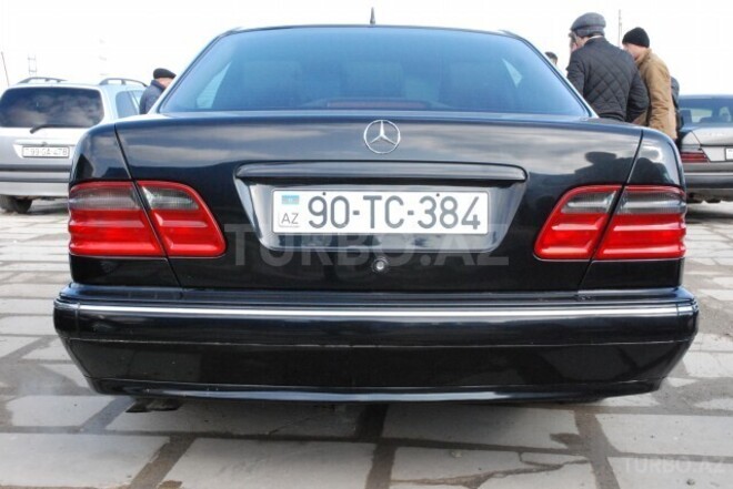 Mercedes E 240 2001, 169,000 km - 2.4 l - Bakı