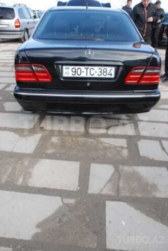 Mercedes E 240 2001, 169,000 km - 2.4 l - Bakı