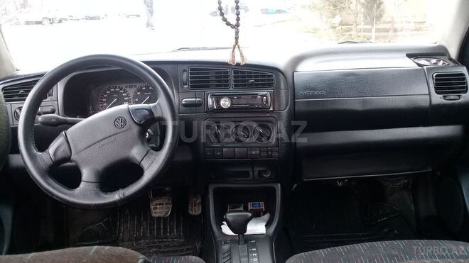 Volkswagen Golf 1996, 260,000 km - 1.8 л - Bakı