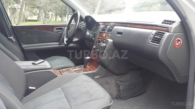 Mercedes E 240 1999, 275,000 km - 2.4 l - Bakı