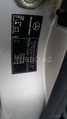 Mercedes E 240 1999, 275,000 km - 2.4 l - Bakı