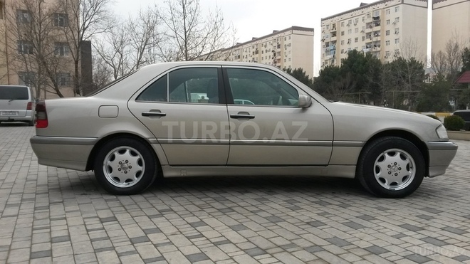 Mercedes C 230 1997, 200,000 km - 2.3 l - Sumqayıt