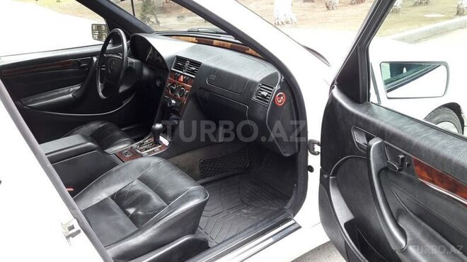 Mercedes C 230 2000, 220,000 km - 2.3 l - Sumqayıt