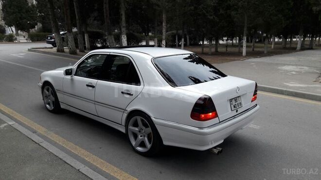 Mercedes C 230 2000, 220,000 km - 2.3 l - Sumqayıt