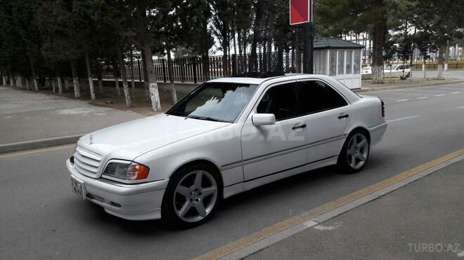 Mercedes C 230 2000, 220,000 km - 2.3 l - Sumqayıt