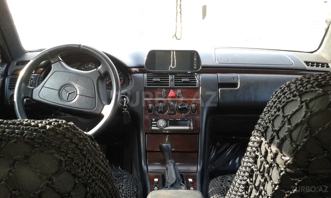 Mercedes E 230 1997, 433,000 km - 2.3 л - Gəncə