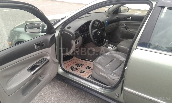 Volkswagen Passat 2002, 180,000 km - 1.8 l - Sumqayıt