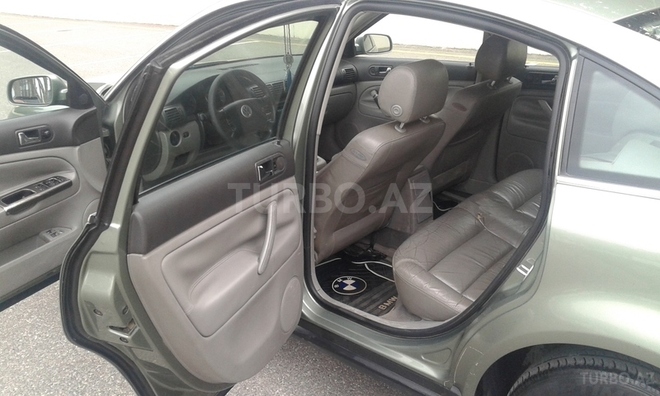 Volkswagen Passat 2002, 180,000 km - 1.8 l - Sumqayıt