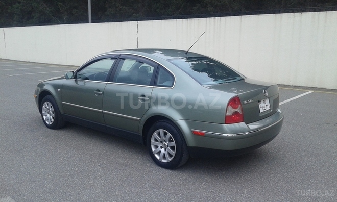 Volkswagen Passat 2002, 180,000 km - 1.8 l - Sumqayıt