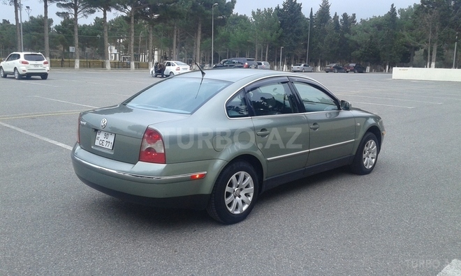 Volkswagen Passat 2002, 180,000 km - 1.8 l - Sumqayıt