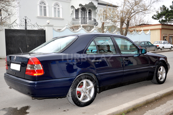 Mercedes C 180 1996, 302,000 km - 1.8 l - Bakı