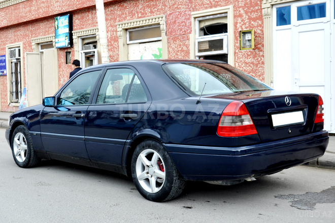 Mercedes C 180 1996, 302,000 km - 1.8 l - Bakı