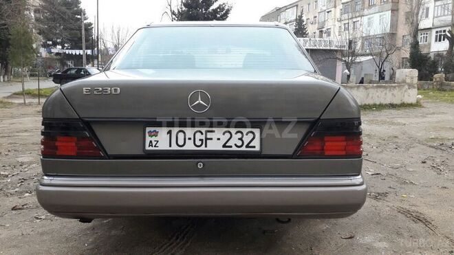 Mercedes E 220 1992, 350,000 km - 2.2 л - Bakı
