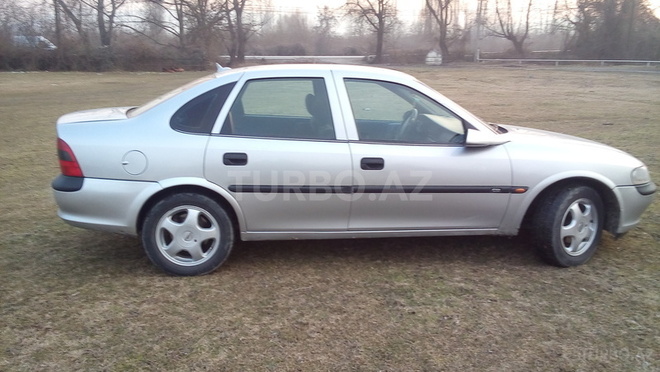 Opel Vectra 1998, 365,090 km - 1.6 l - Oğuz