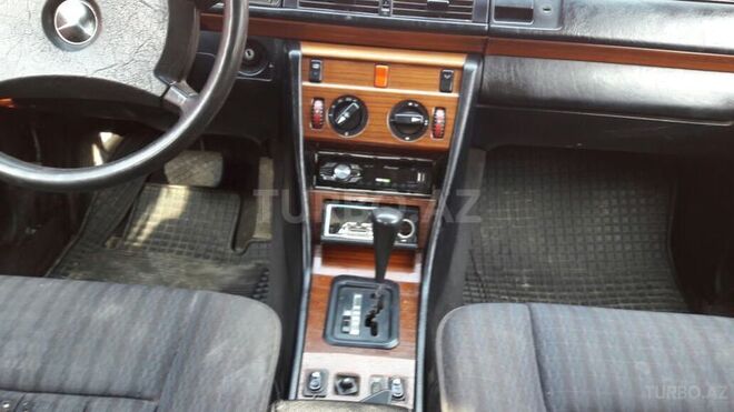 Mercedes E 220 1992, 350,000 km - 2.2 л - Bakı
