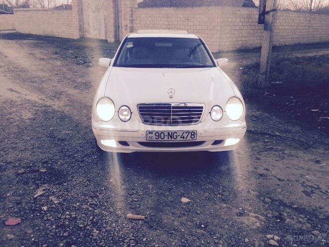 Mercedes E 240 2000, 140,000 km - 2.6 л - Ağcabədi