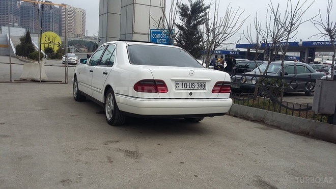 Mercedes E 230 1995, 66,400 km - 2.3 l - Bərdə