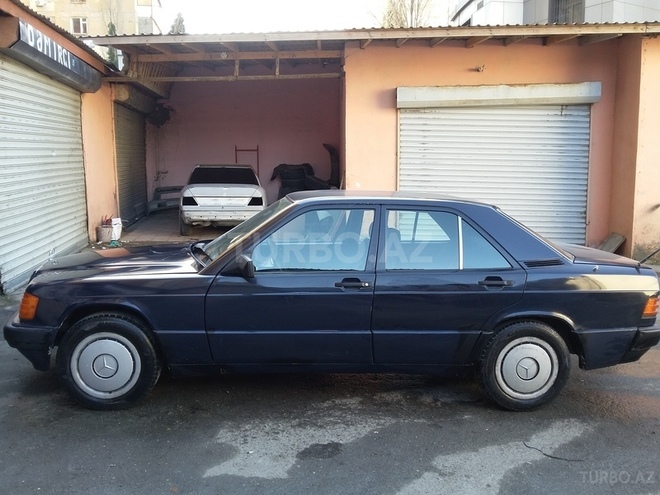 Mercedes 190 1992, 298,600 km - 2.0 l - Bakı