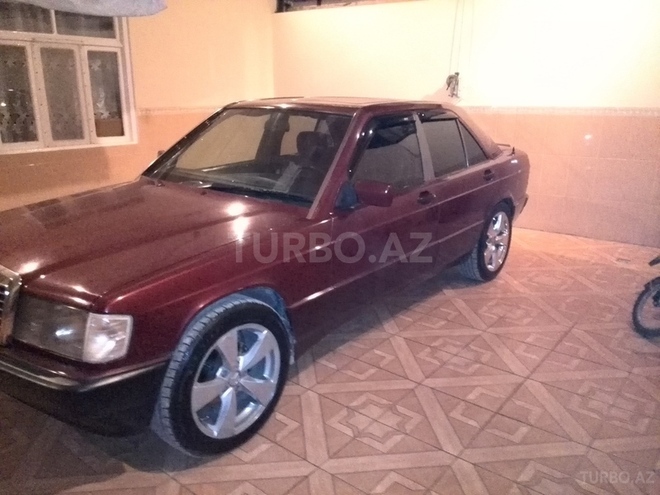 Mercedes 190 1991, 300,000 km - 1.8 l - Gəncə