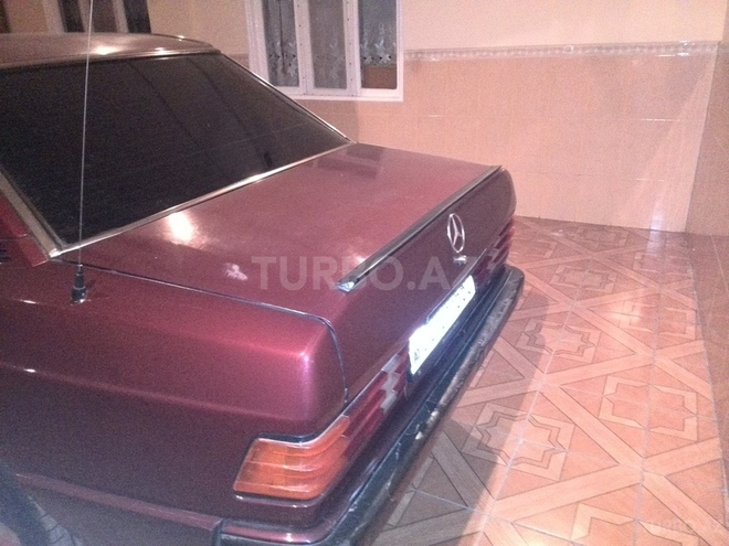 Mercedes 190 1991, 300,000 km - 1.8 l - Gəncə