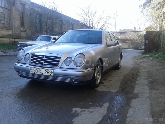 Mercedes E 230 1995, 436,200 km - 2.3 л - Bakı