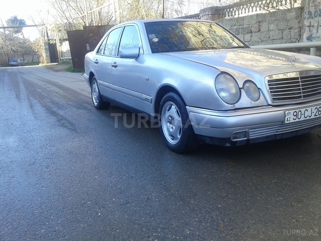 Mercedes E 230 1995, 436,200 km - 2.3 л - Bakı
