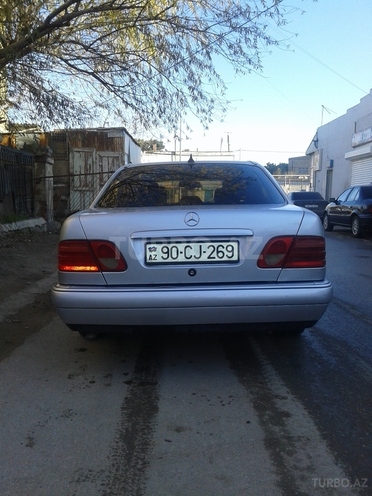 Mercedes E 230 1995, 436,200 km - 2.3 л - Bakı