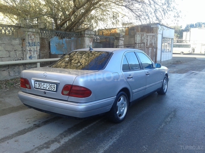 Mercedes E 230 1995, 436,200 km - 2.3 л - Bakı