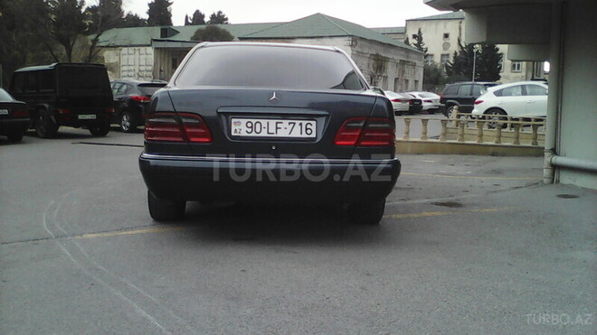 Mercedes E 200 1999, 401,000 km - 2.0 л - Bakı
